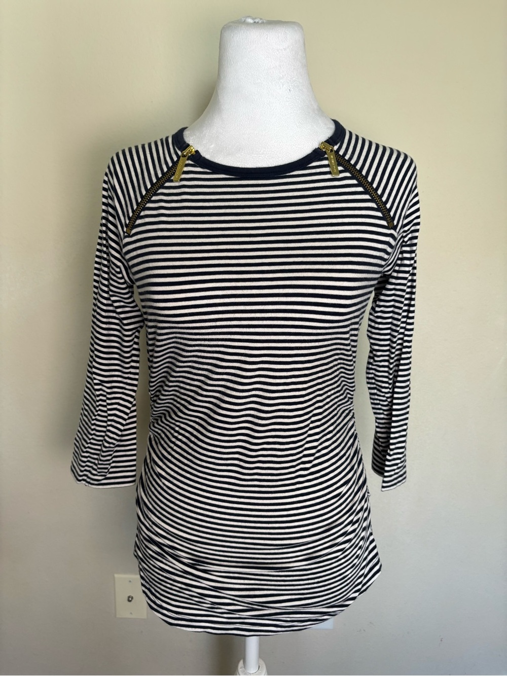 Michael Kors Women’s Striped Long Sleeve With Gold Zipper Accents Size Small